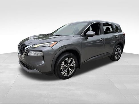 Used 2023 Nissan Rogue SV image 3