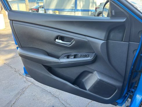 Used 2025 Nissan Sentra SV FWD image 18