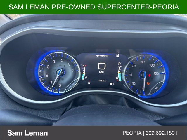Used 2026 Chrysler Pacifica Select FWD image 11