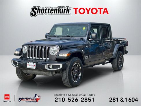 Used 2023 Jeep Gladiator Overland image 1