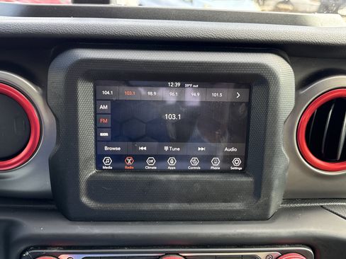 Used 2020 Jeep Gladiator Sport w/ Quick Order Package 24S image 15