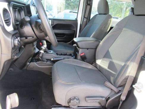 Certified 2024 Jeep Wrangler Sport AWD/4WD image 16