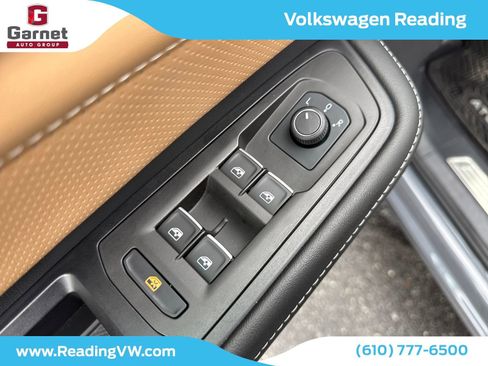 Certified 2024 Volkswagen Atlas Cross Sport SEL R-Line image 12