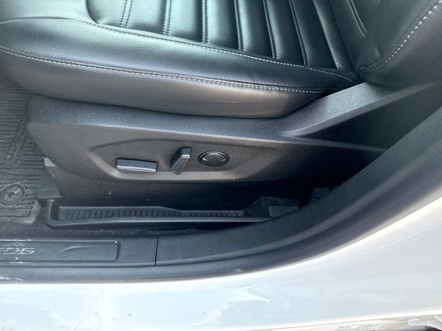 Used 2023 Ford Edge SEL w/ Convenience Package AWD/4WD image 10