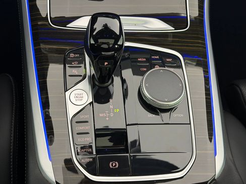 Used 2023 BMW X5 sDrive40i w/ Parking Assistance Package image 18