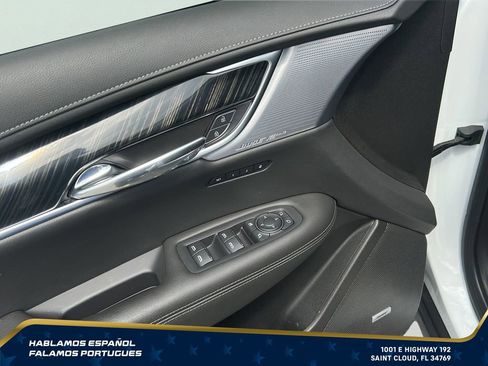 Certified 2023 Cadillac XT6 Premium Luxury w/ Technology Package FWD image 11