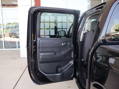 Used 2023 Nissan Frontier SV AWD/4WD image 30