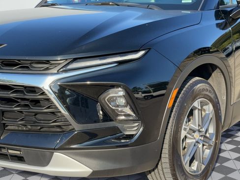 Certified 2025 Chevrolet Blazer LT FWD image 12