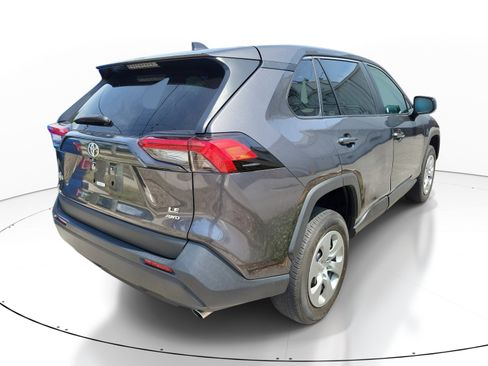 Used 2024 Toyota RAV4 LE AWD/4WD image 6