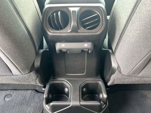 Used 2024 Jeep Wrangler Unlimited Sport AWD/4WD image 28