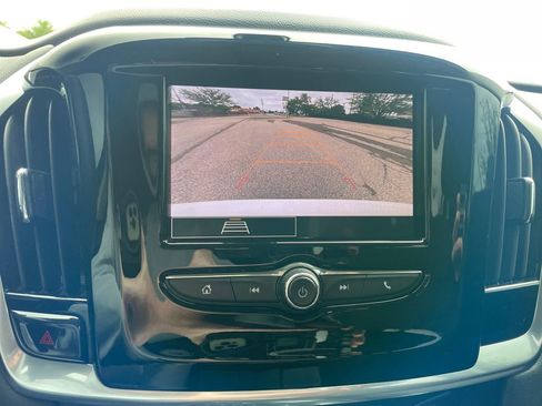 Used 2020 Chevrolet Traverse LS FWD image 28