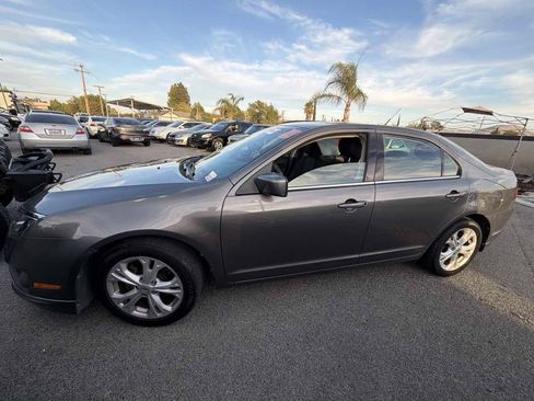 Used 2012 Ford Fusion SE FWD image 2
