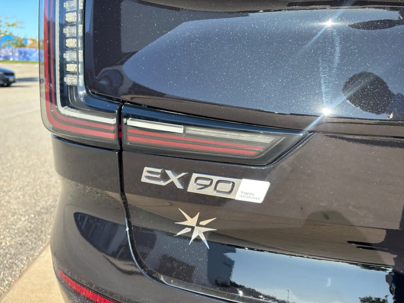 Used 2025 Volvo EX90 Ultra w/ Protection Package Premier AWD/4WD image 23
