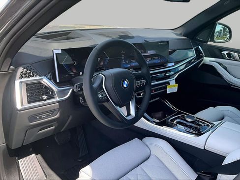 Used 2026 BMW X5 xDrive50e w/ Premium Package AWD/4WD image 16