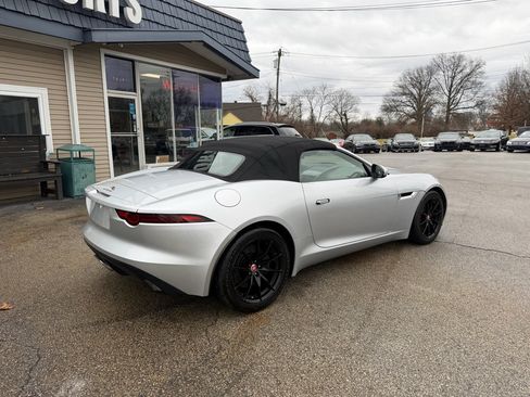 Used 2018 Jaguar F-TYPE Convertible image 7