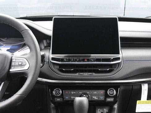 New 2026 Jeep Compass Limited image 26