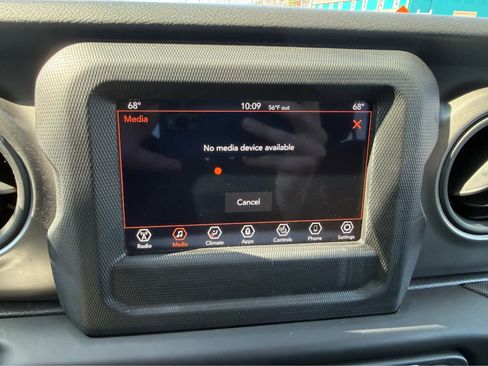 Used 2023 Jeep Wrangler Unlimited w/ Cold Weather Group AWD/4WD image 19