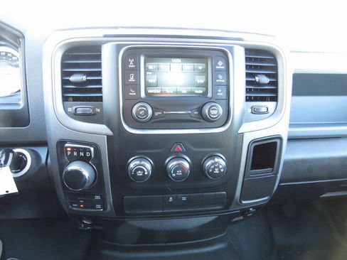Used 2018 RAM 1500 Express image 24