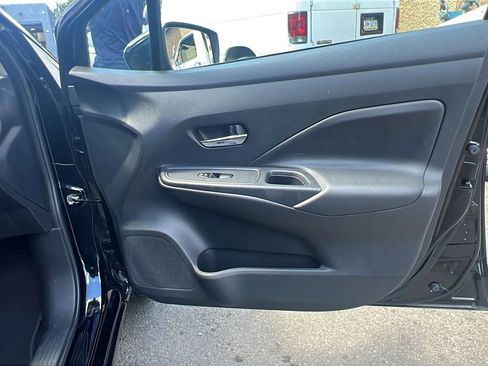 Used 2023 Nissan Versa SV image 28