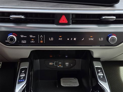 New 2026 Kia Sorento SX image 14