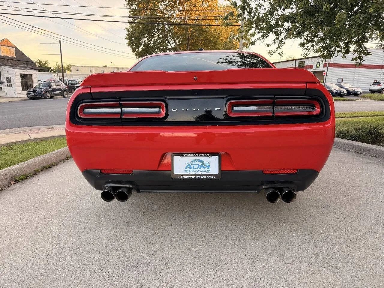 Used 2019 Dodge Challenger SXT RWD image 7