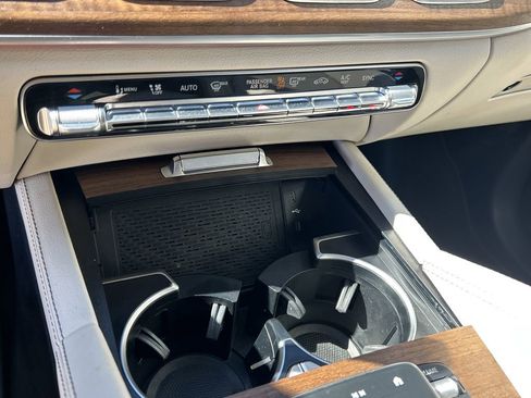 Used 2025 Mercedes-Benz GLE 350 4MATIC image 25