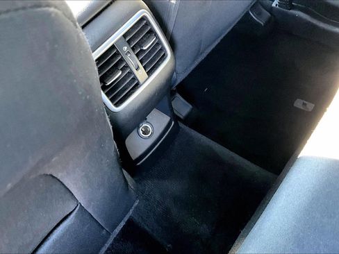 Used 2020 Kia Sportage LX image 10