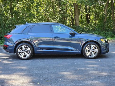 Used 2024 Audi Q8 e-tron Premium AWD/4WD image 7