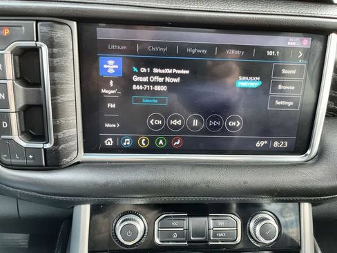 Used 2021 GMC Yukon Denali w/ Denali Premium Package AWD/4WD image 13