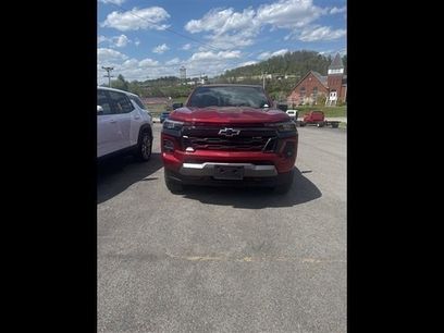 Used 2024 Chevrolet Colorado Z71 w/ Z71 Convenience Package 2