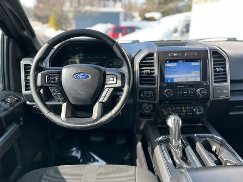 Used 2017 Ford F150 XLT w/ Equipment Group 302A Luxury image 10