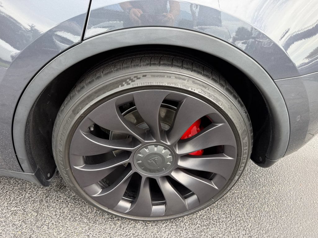 Used 2022 Tesla Model Y Performance AWD/4WD image 32