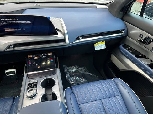 New 2026 Cadillac Vistiq Premium Luxury image 19