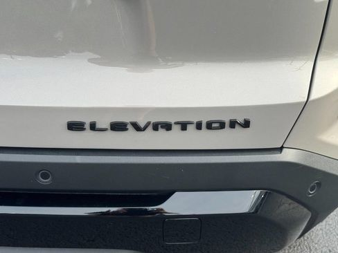 Used 2025 GMC Terrain Elevation w/ Elevation Premium Package AWD/4WD image 5
