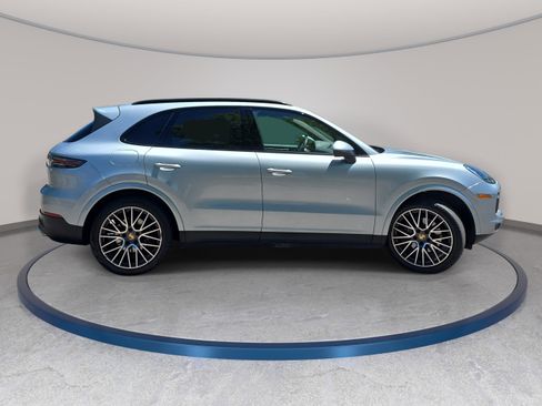 Used 2020 Porsche Cayenne AWD/4WD image 4
