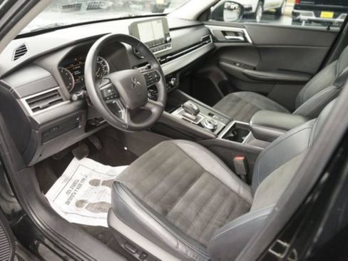 Used 2022 Mitsubishi Outlander SE FWD image 8