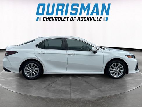 Used 2021 Toyota Camry LE w/ Carpet Mat Package (TMS) FWD image 7