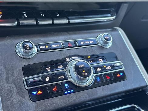 Used 2022 Lincoln Aviator Reserve w/ Equipment Group 201A image 19