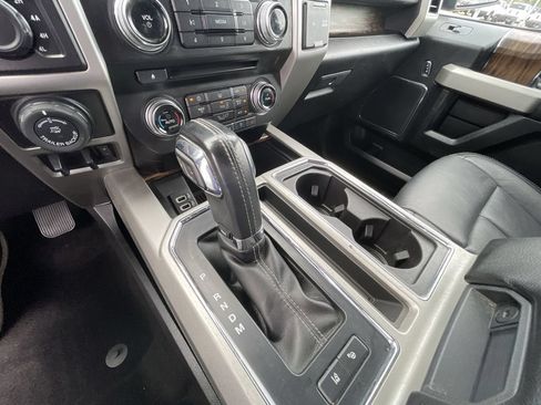 Used 2018 Ford F150 Lariat w/ Equipment Group 502A Luxury AWD/4WD image 16
