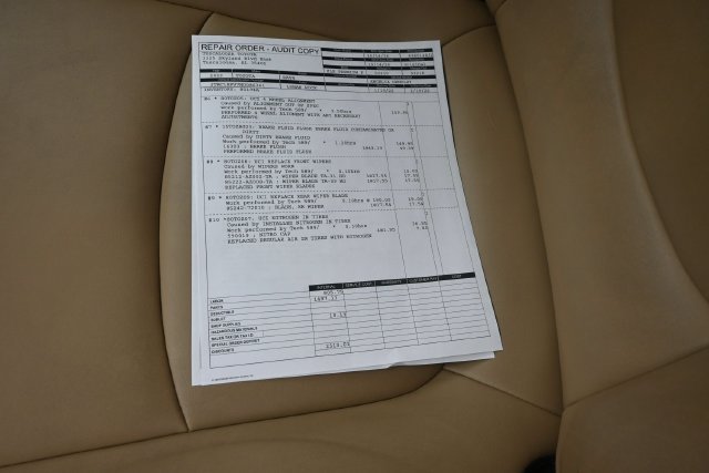 Used 2022 Toyota RAV4 XLE Premium FWD image 5