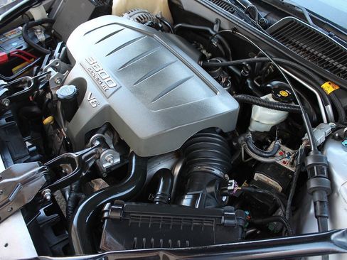 Used 2005 Buick LaCrosse CXL w/ Gold Convenience Package FWD image 17