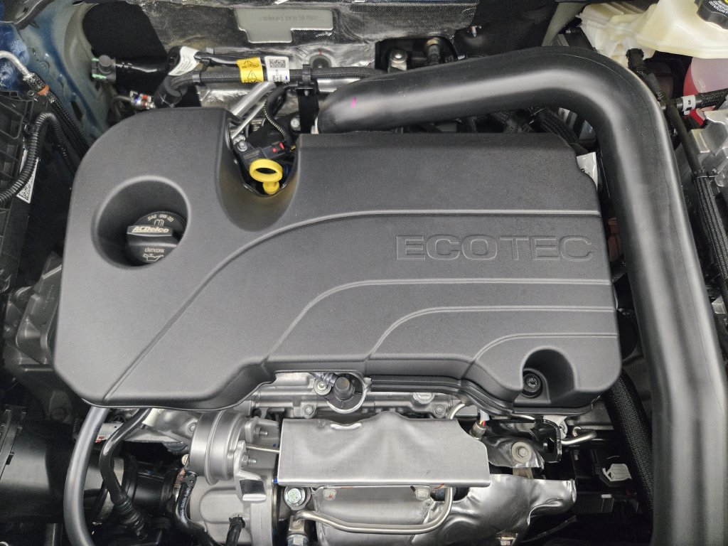 New 2026 Chevrolet Equinox LT w/ Convenience Package II FWD image 36