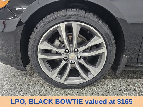 Used 2019 Chevrolet Malibu Premier w/ Sun and Wheel Package FWD image 10
