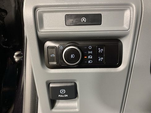 Used 2025 Ford F150 XLT w/ Equipment Group 301A Standard image 17