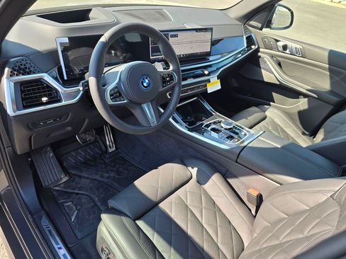 New 2026 BMW X5 xDrive50e w/ M Sport Package AWD/4WD image 2