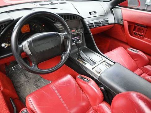 Used 1990 Chevrolet Corvette Coupe RWD image 19