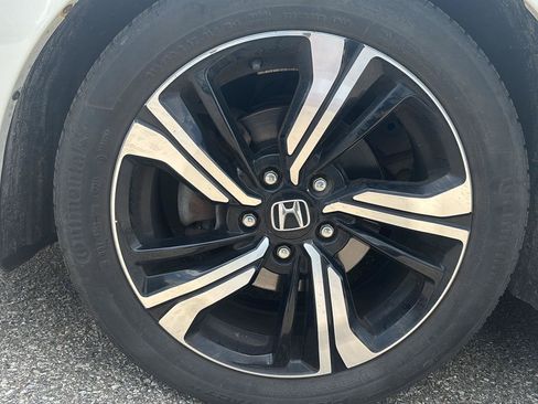 Used 2017 Honda Civic Touring image 28