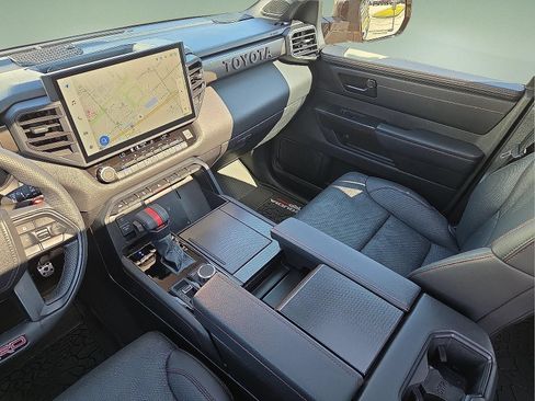 Used 2025 Toyota Sequoia TRD Pro AWD/4WD image 19