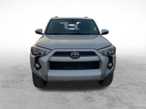 Used 2018 Toyota 4Runner SR5 Premium image 2
