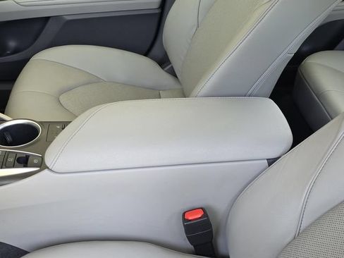 Used 2023 Toyota Camry XLE FWD image 8